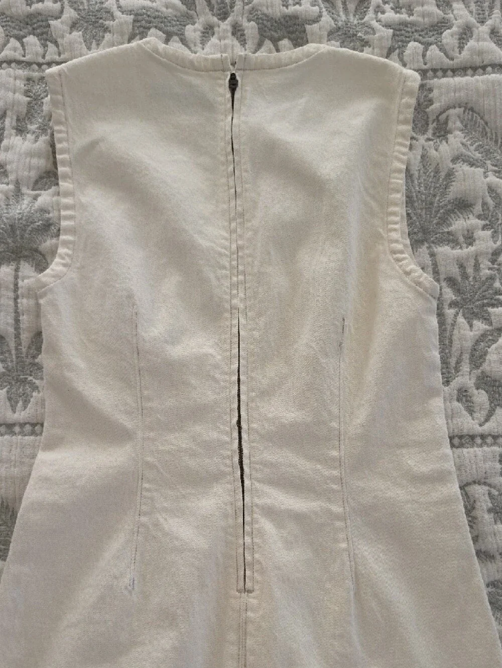 Abercrombie & Fitch Cream Sleeveless Structured Denim Mini Dress - Picture 4 of 5